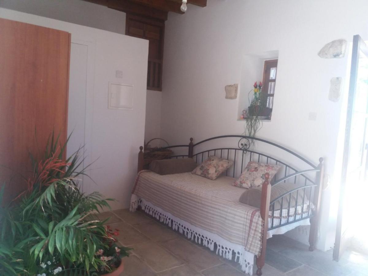 Bed and Breakfast Georgia'S House Fyti Экстерьер фото