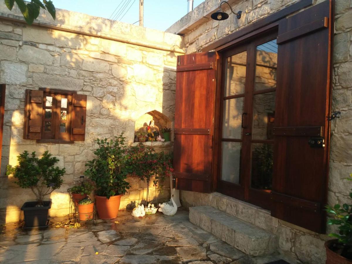 Bed and Breakfast Georgia'S House Fyti Экстерьер фото