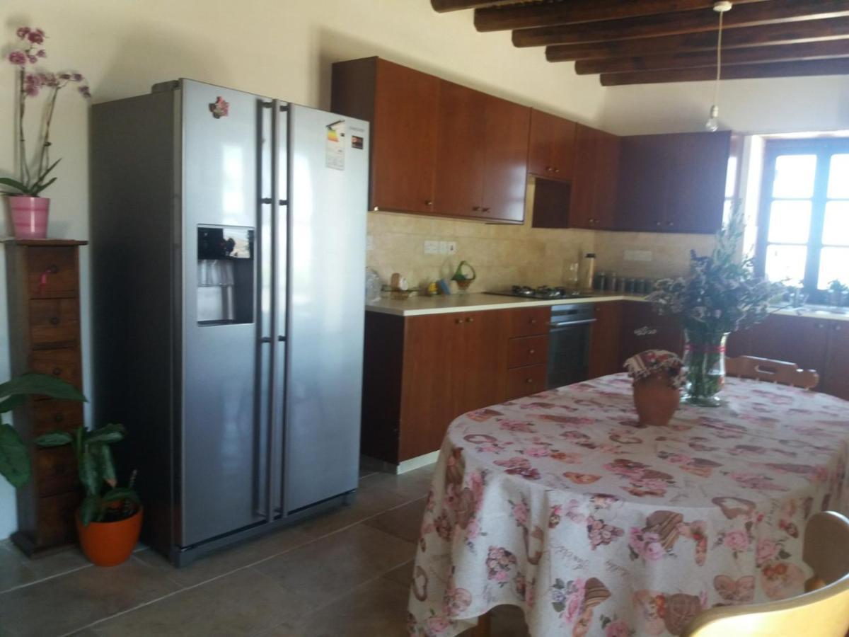Bed and Breakfast Georgia'S House Fyti Экстерьер фото