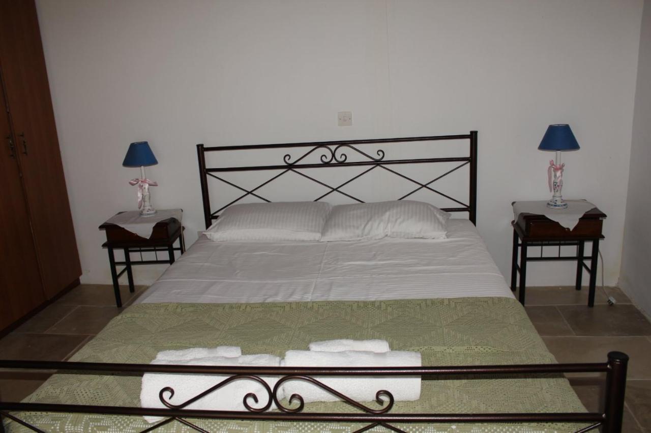 Bed and Breakfast Georgia'S House Fyti Экстерьер фото